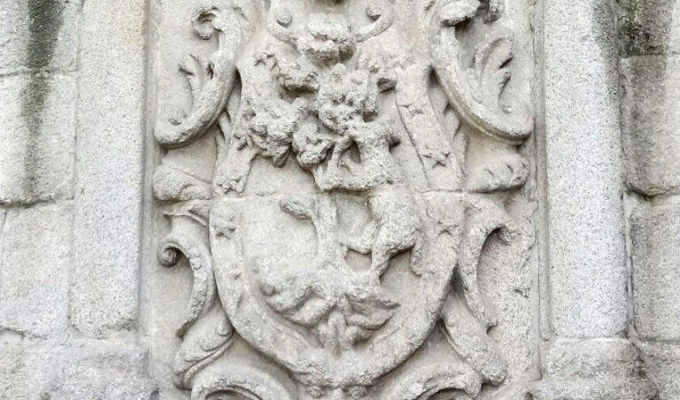 Escudo de Madrid: la osa y el manzano