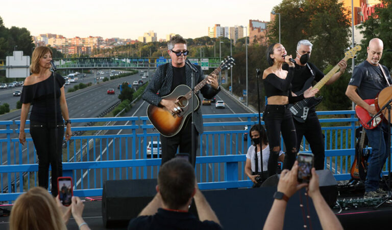 Alejandro Sanza. puente M-30 Madrid