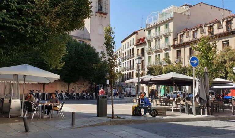 Historia, terracitas y shopping para un plan perfecto en Madrid