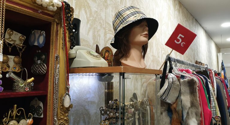 6 looks molones con prendas vintage y de segunda mano
