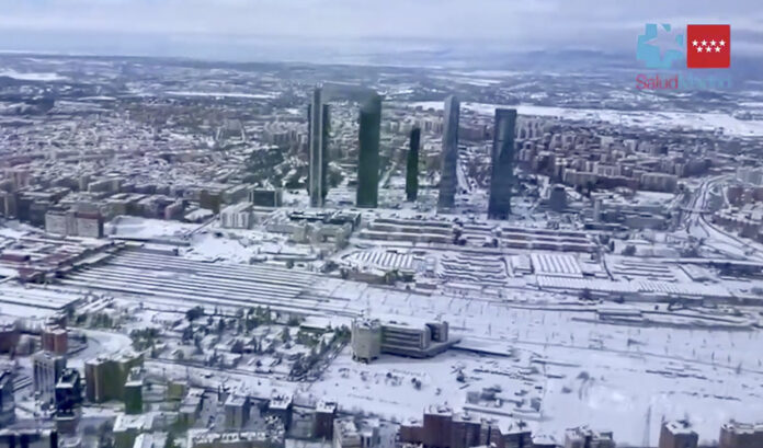 Madrid nevado desde el aire