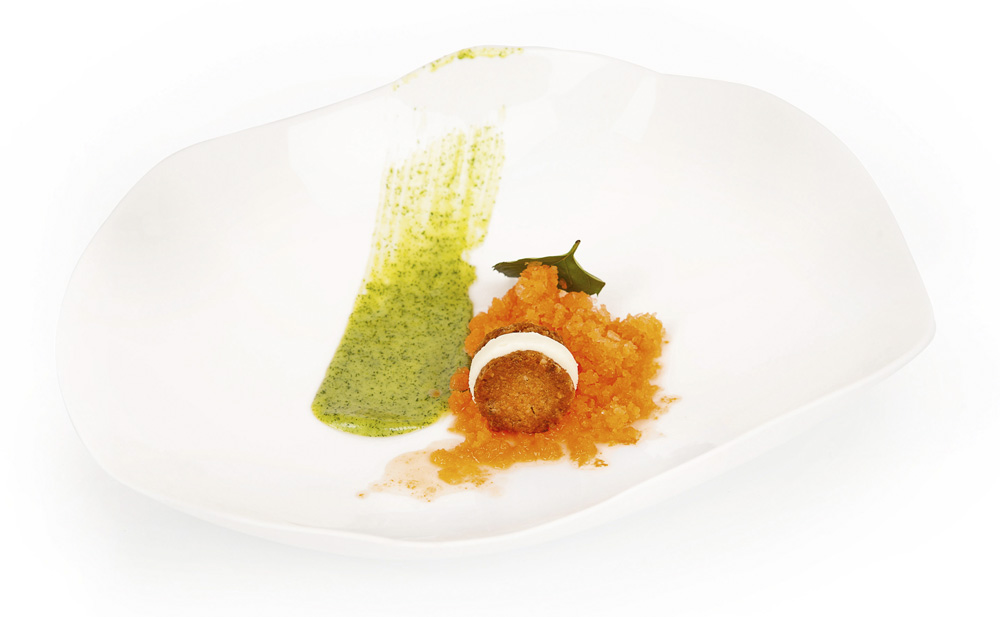 Zanahoria en granizado con lima, eneldo, avena y jengibre, un postre del restaurante Santceloni (2 Estrellas Michelin), elaborado por la chef pastelera Montse Abellá.