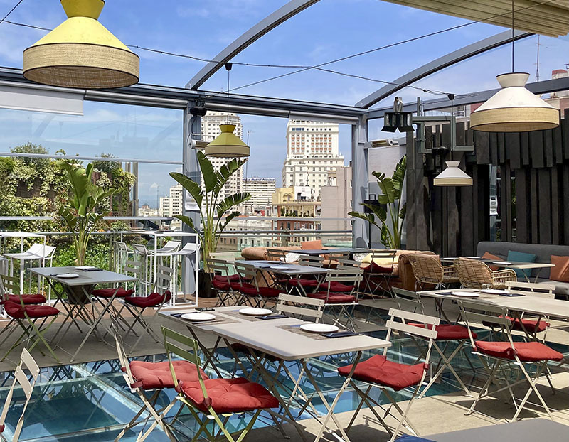La terraza de Santo Domingo recibe el otoño con novedades en su carta ...