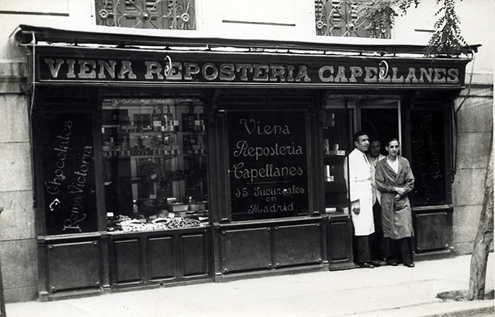 pastelería Viena Capellanes cumple 150 años