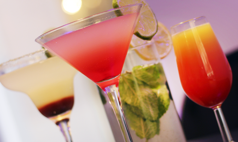 El restaurante La Rita amplia la diversión con la coctelería Las Medias de Rita