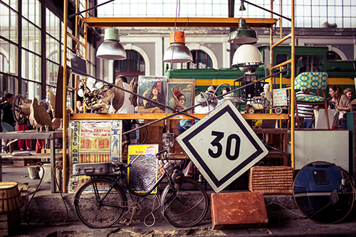 brocante. mercadillo vintage Mercado de Motores Madrid 